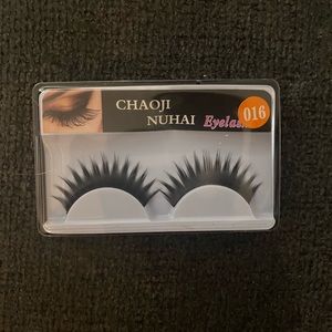 False lashes 016